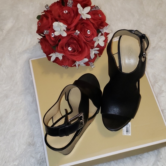 Michael Kors, Black/Tan Leather Wedges, Size 6 1/2